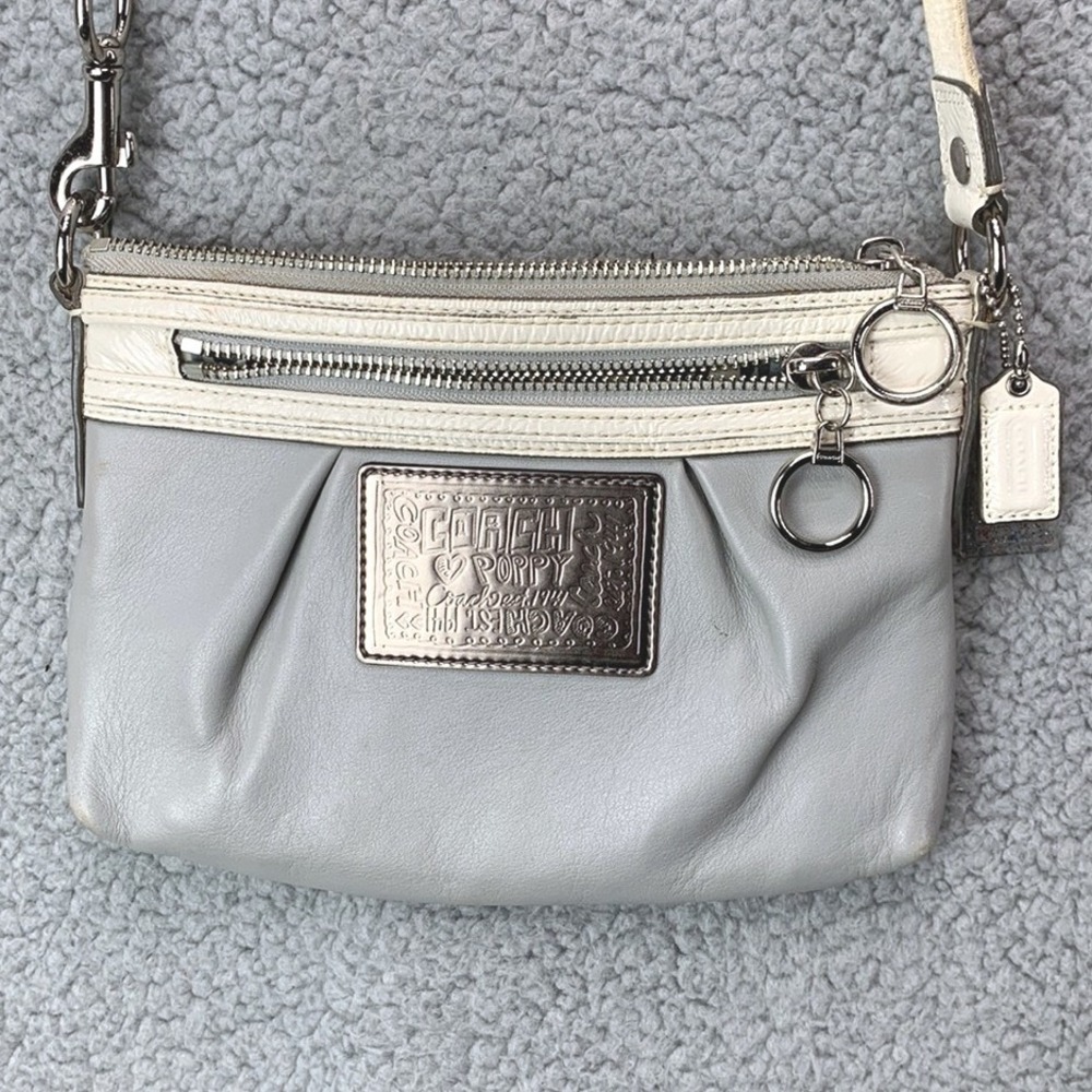 Coach Poppy Pleated Crossbody Bag Womens Small Gray Silver Metallic Y2K Purse
